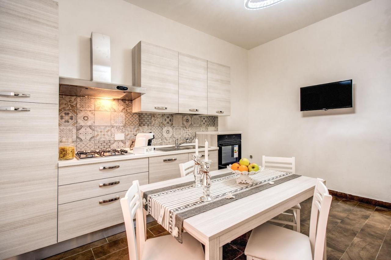 Laura Luxury Apartment In The Center Rom Exteriör bild